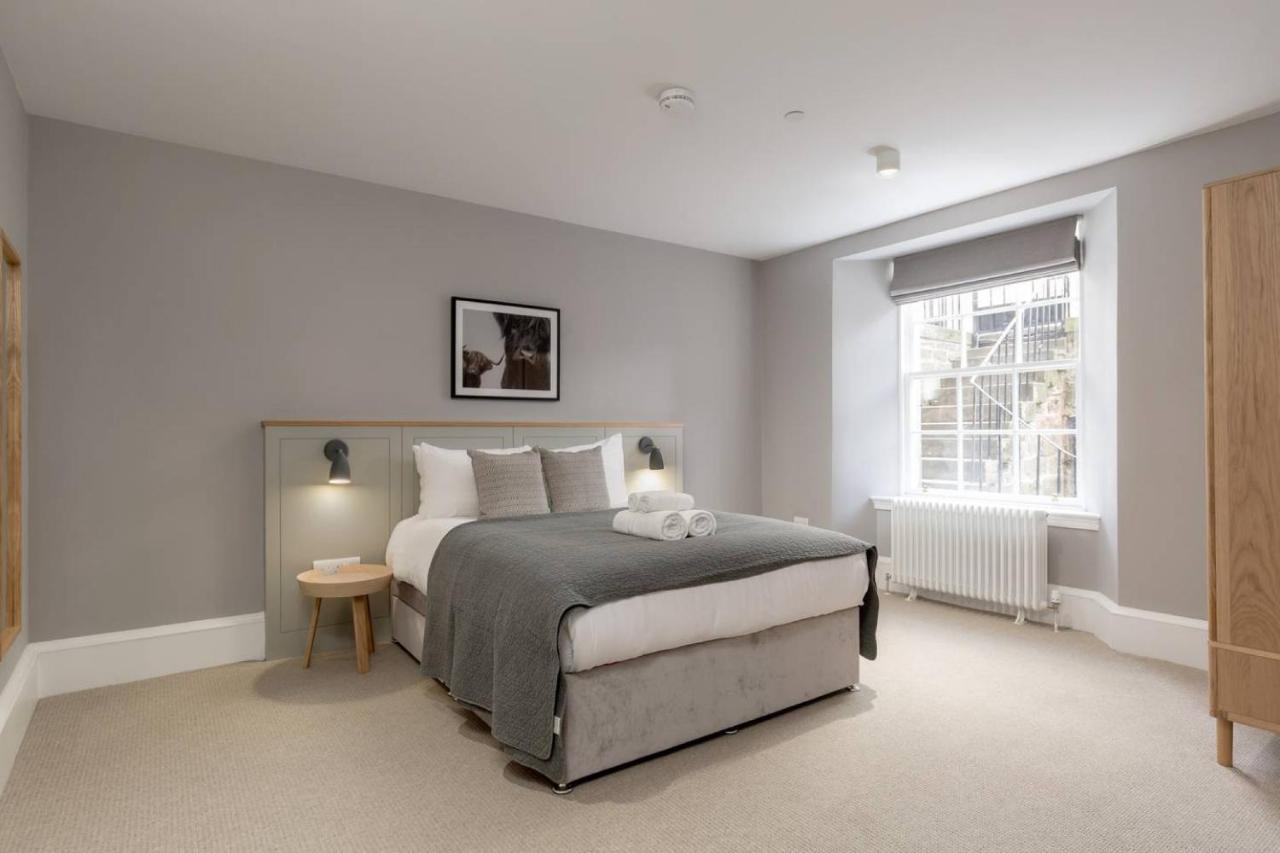 אדינבורו Joivy Luxurious 2Br Home Near Haymarket Station מראה חיצוני תמונה