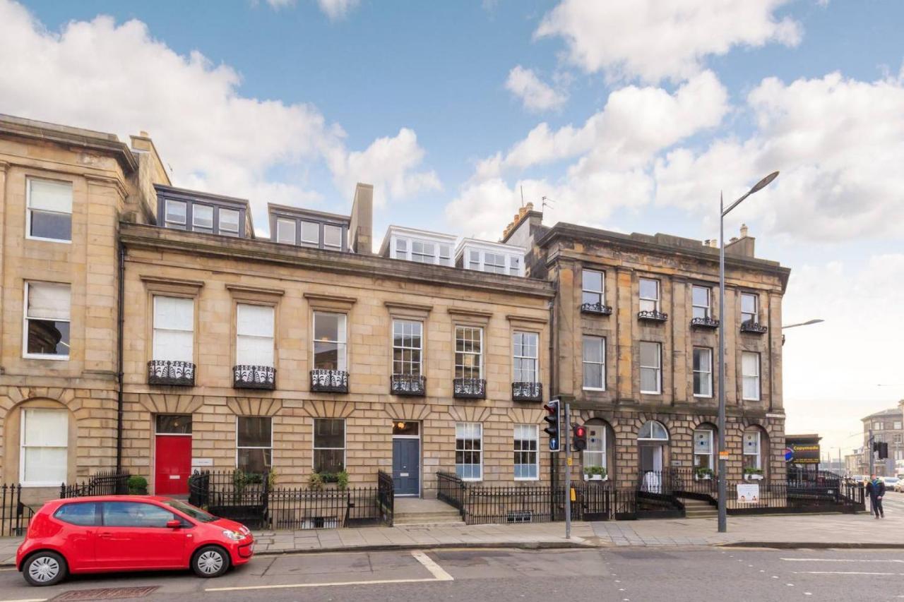 אדינבורו Joivy Luxurious 2Br Home Near Haymarket Station מראה חיצוני תמונה
