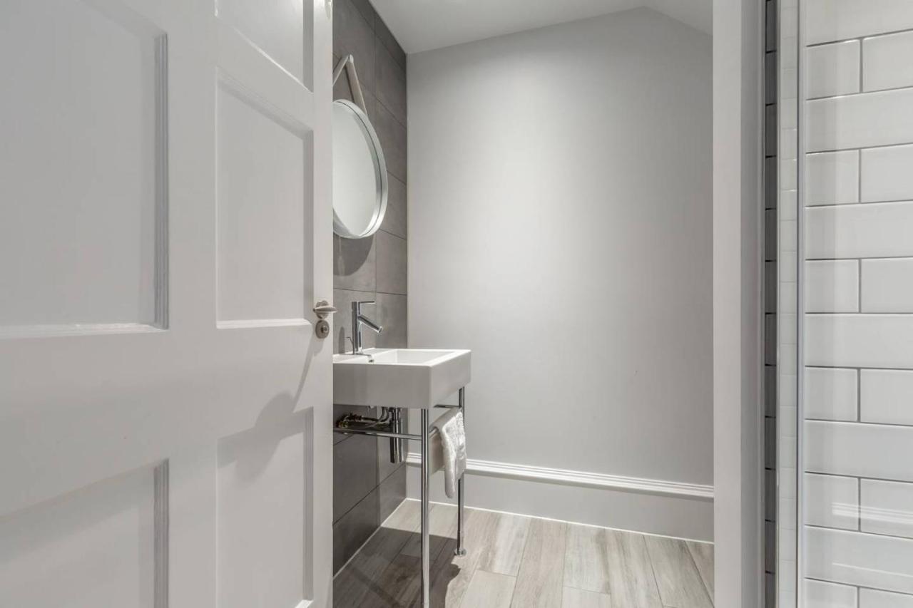 אדינבורו Joivy Luxurious 2Br Home Near Haymarket Station מראה חיצוני תמונה