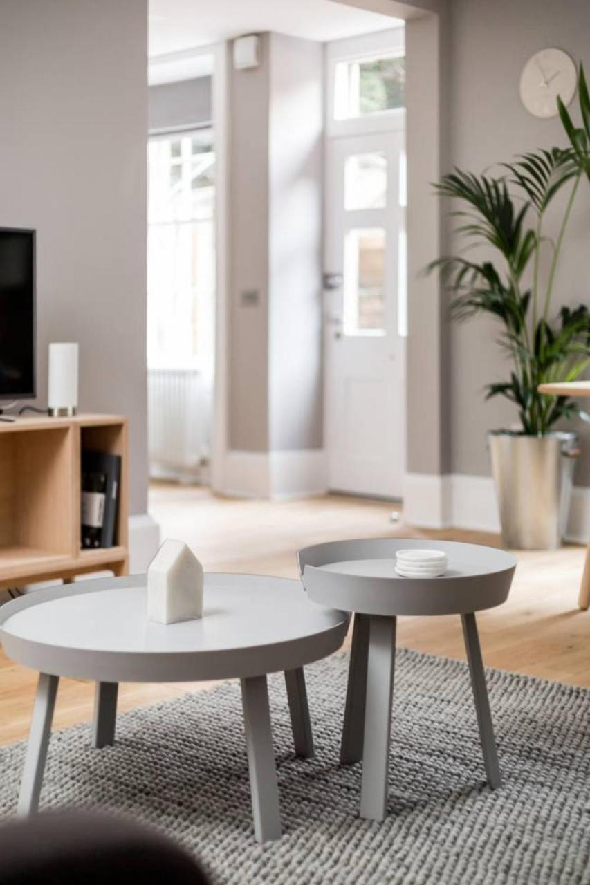 אדינבורו Joivy Luxurious 2Br Home Near Haymarket Station מראה חיצוני תמונה